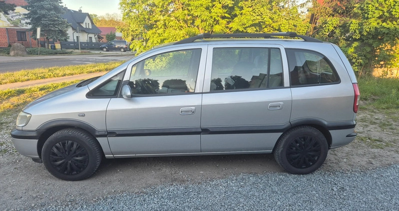 Opel Zafira cena 4100 przebieg: 295250, rok produkcji 2003 z Wrocław małe 67
